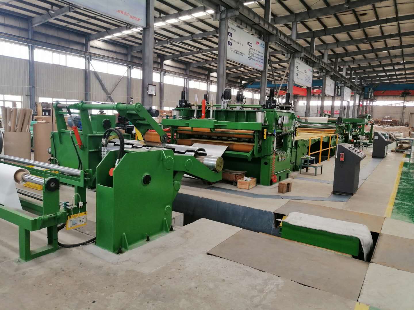 High-speed flat cutting machine
